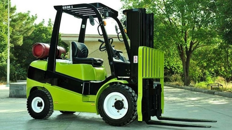 Forklift repair in Safadasht, Tehran Forklift repair in Safadasht, Tehran